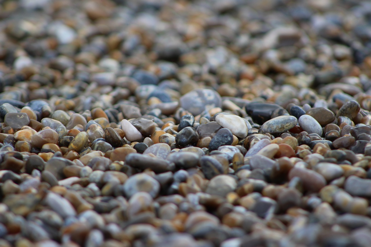 Image - pebbles beach depth of field water