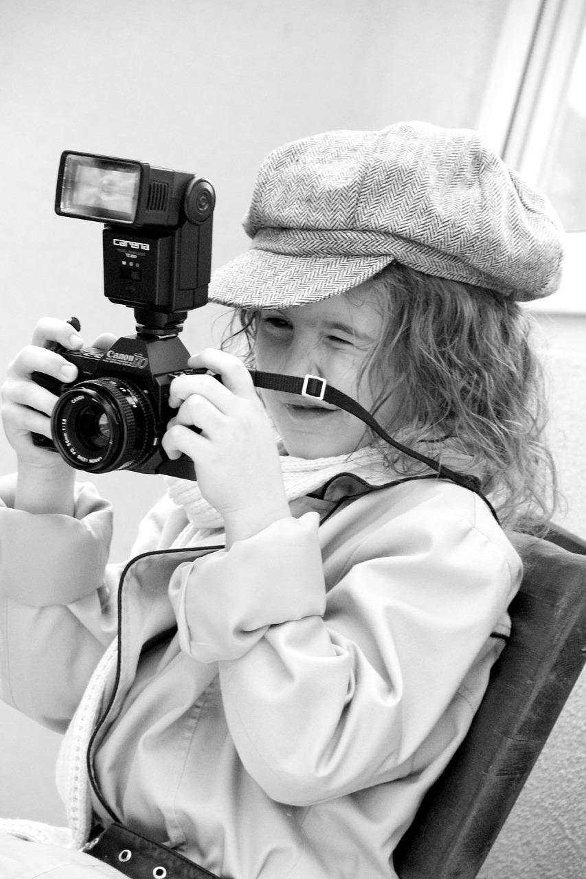 Image - photo camera girl retro photograph