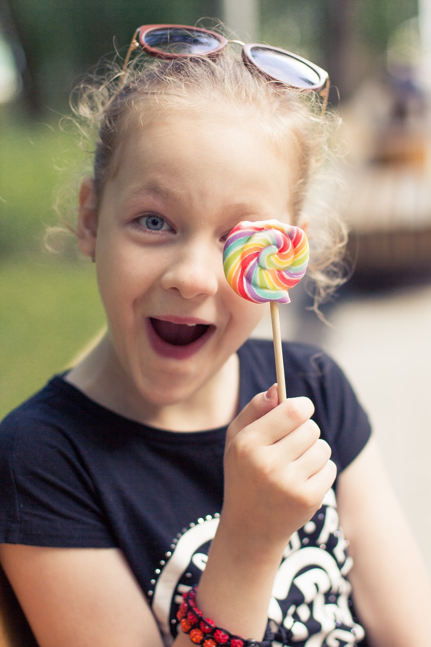 Image - girl lollipop childhood emotions