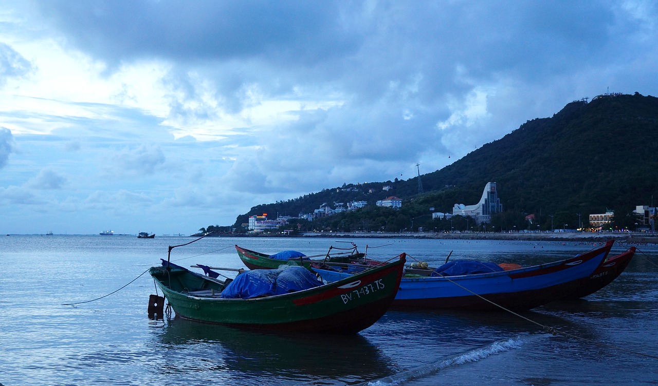 Image - the sea the boat sunset vung tau