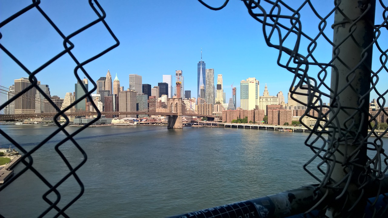 Image - nyc bridge fence