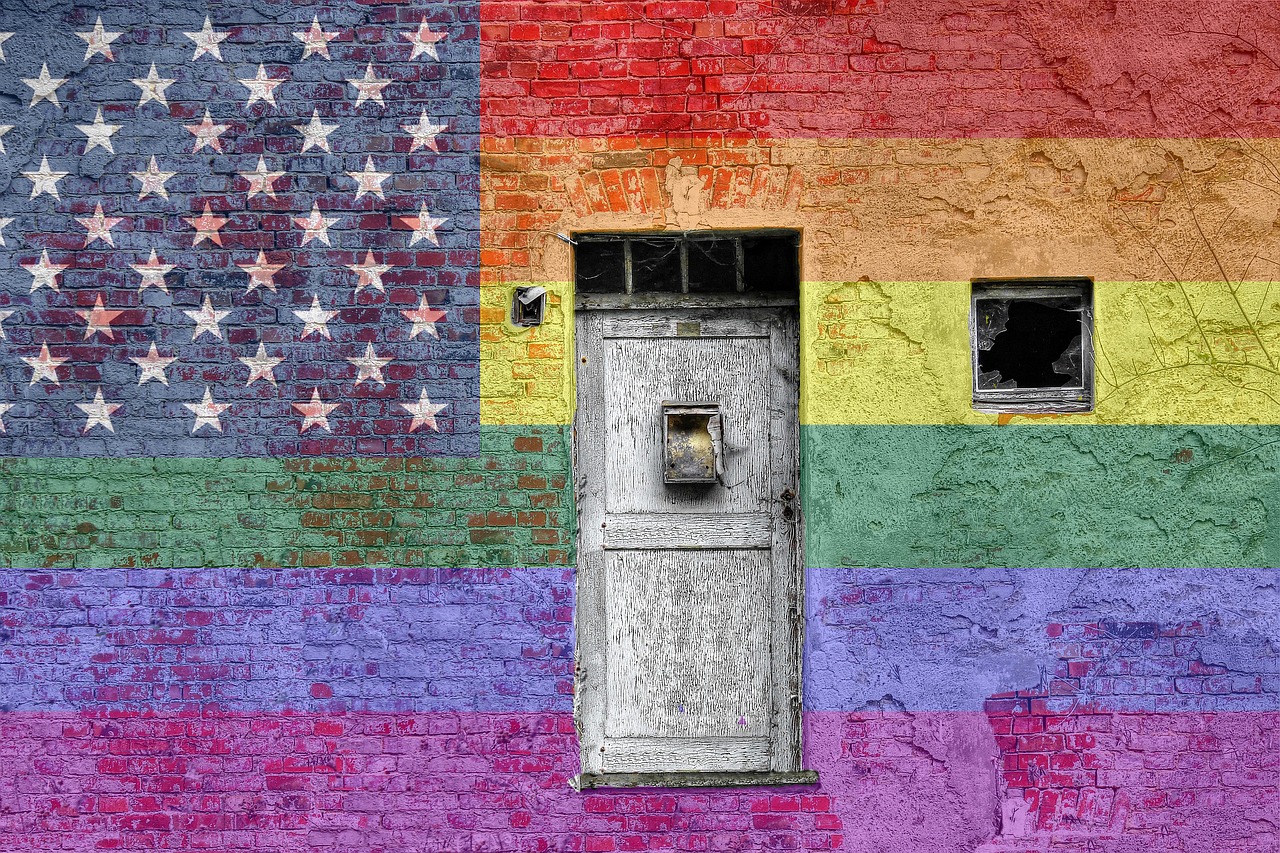 Image - gay pride flag wall graffiti