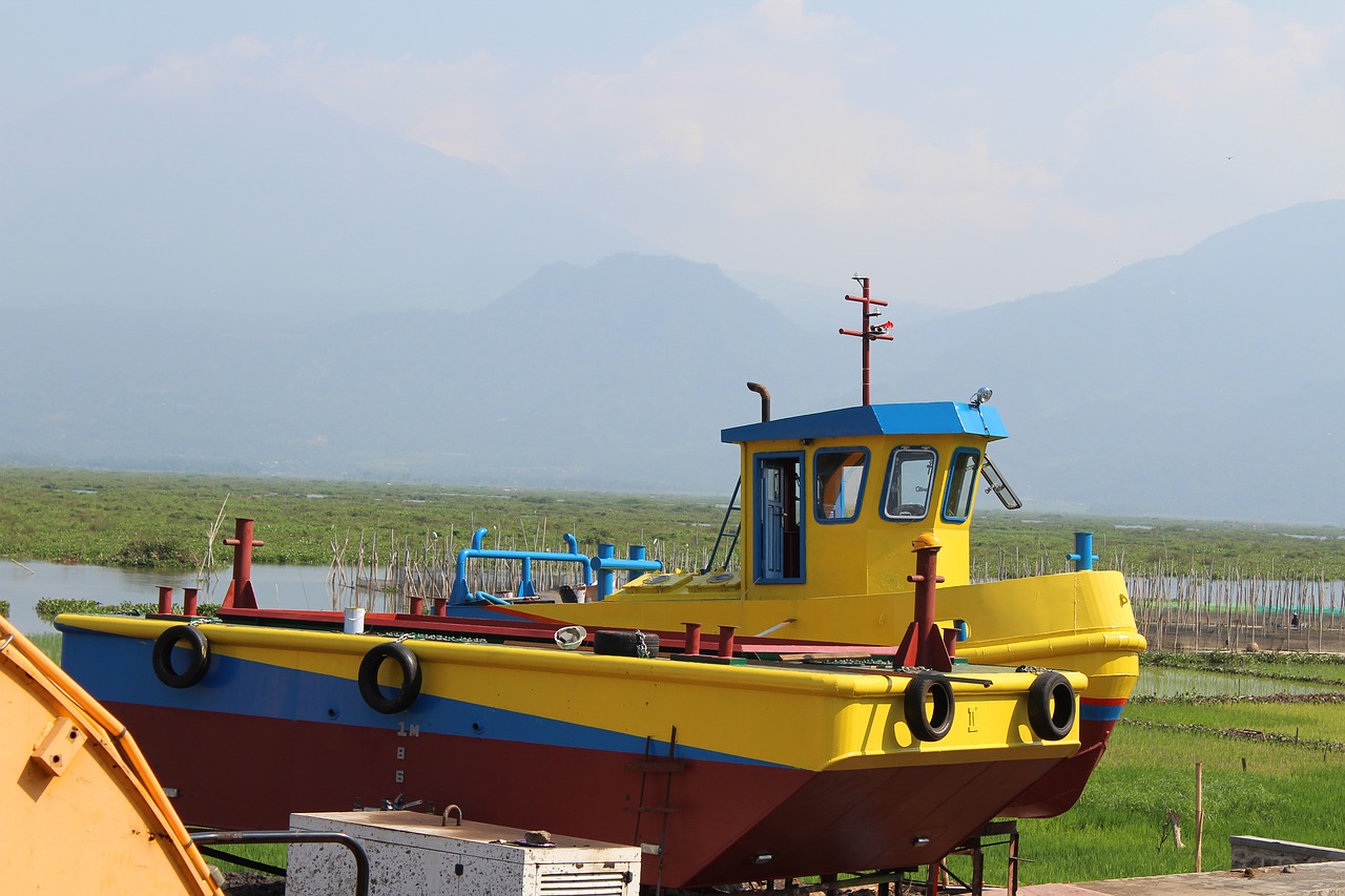 Image - ship mount lake nature indonesian
