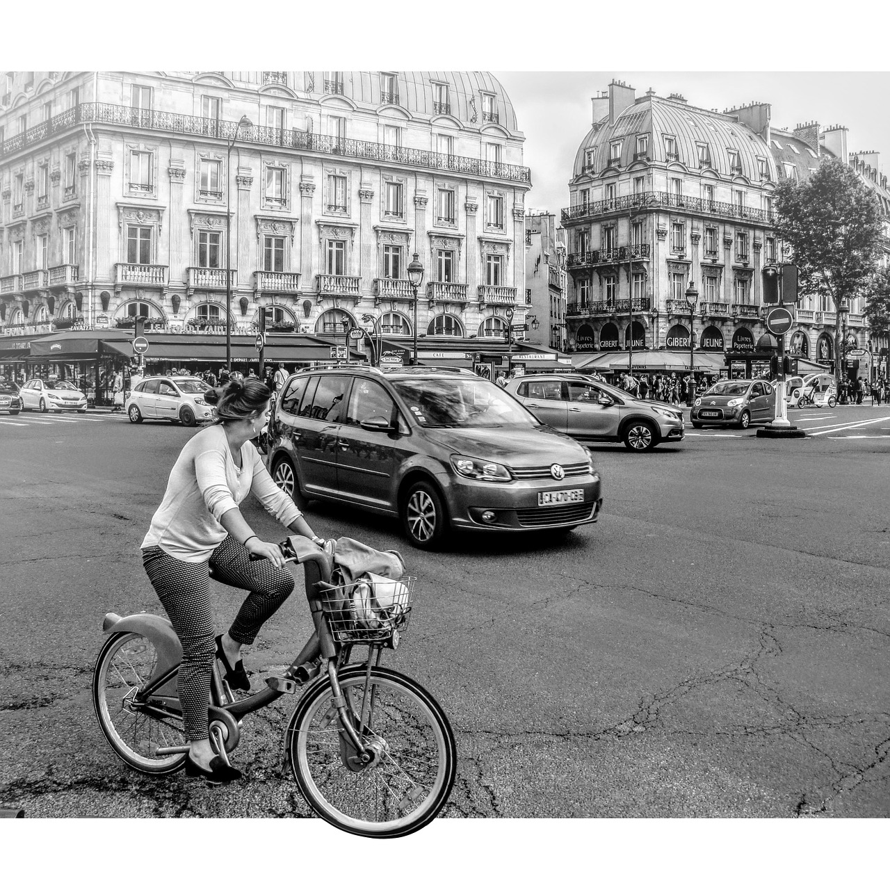 Image - paris cyclist square
