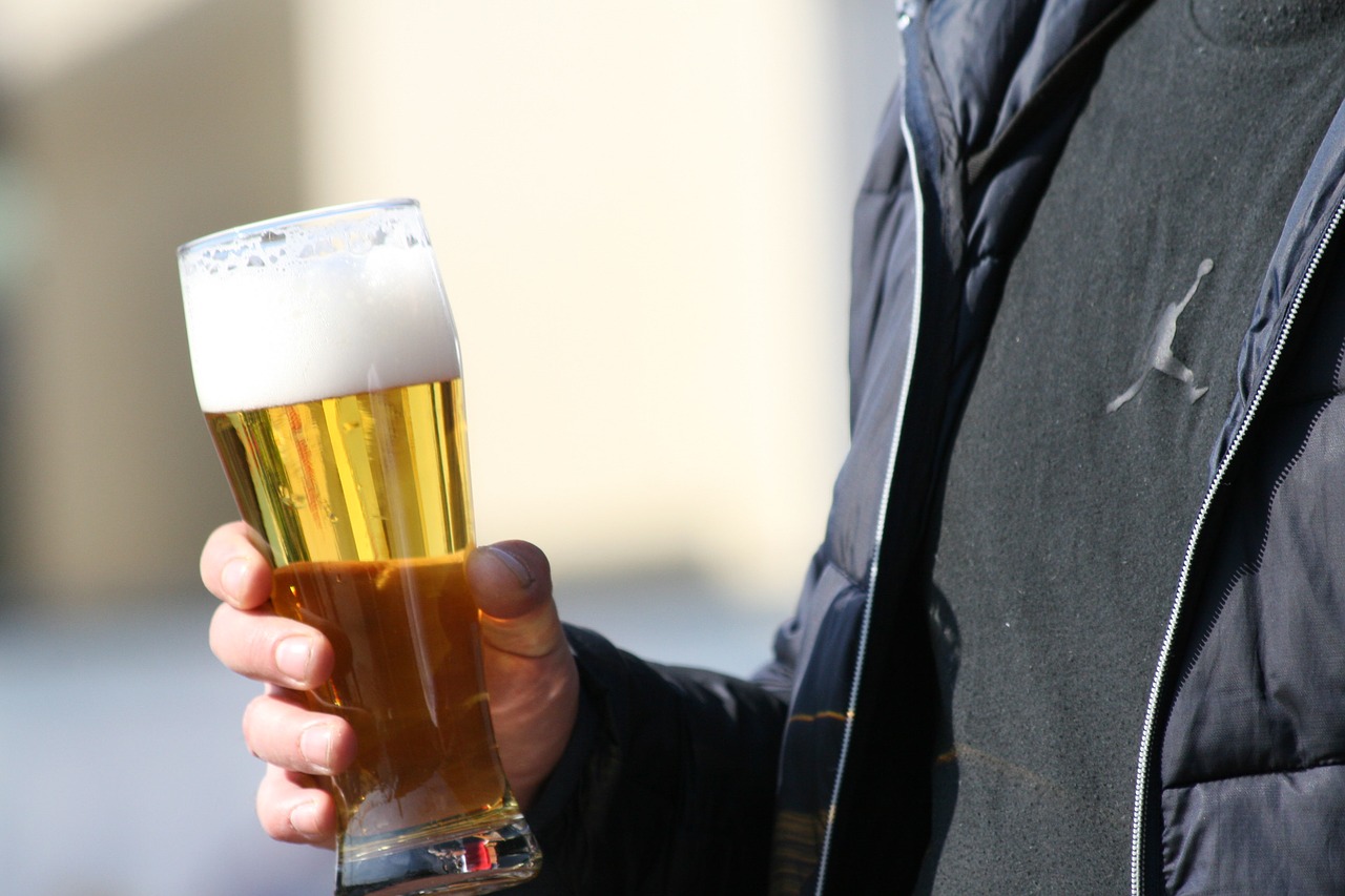 Image - beer hand human close up