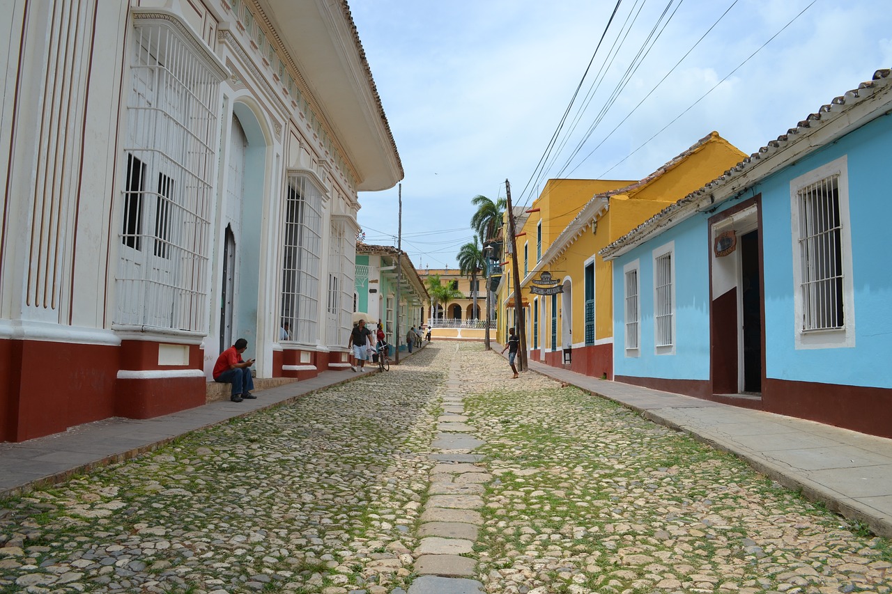 Image - cuba cozy the cobbled streets