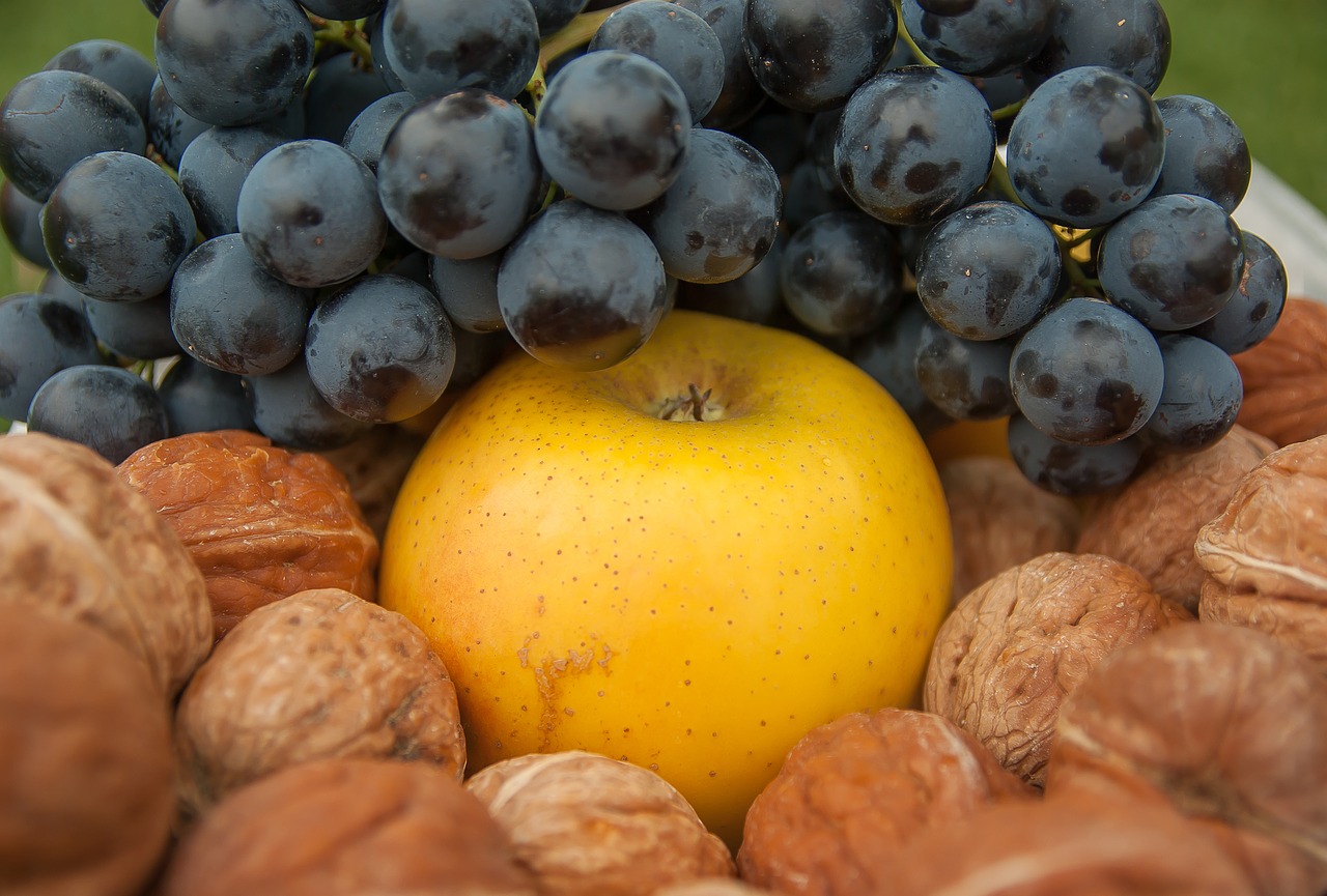 Image - grape nuts apple fall fruit