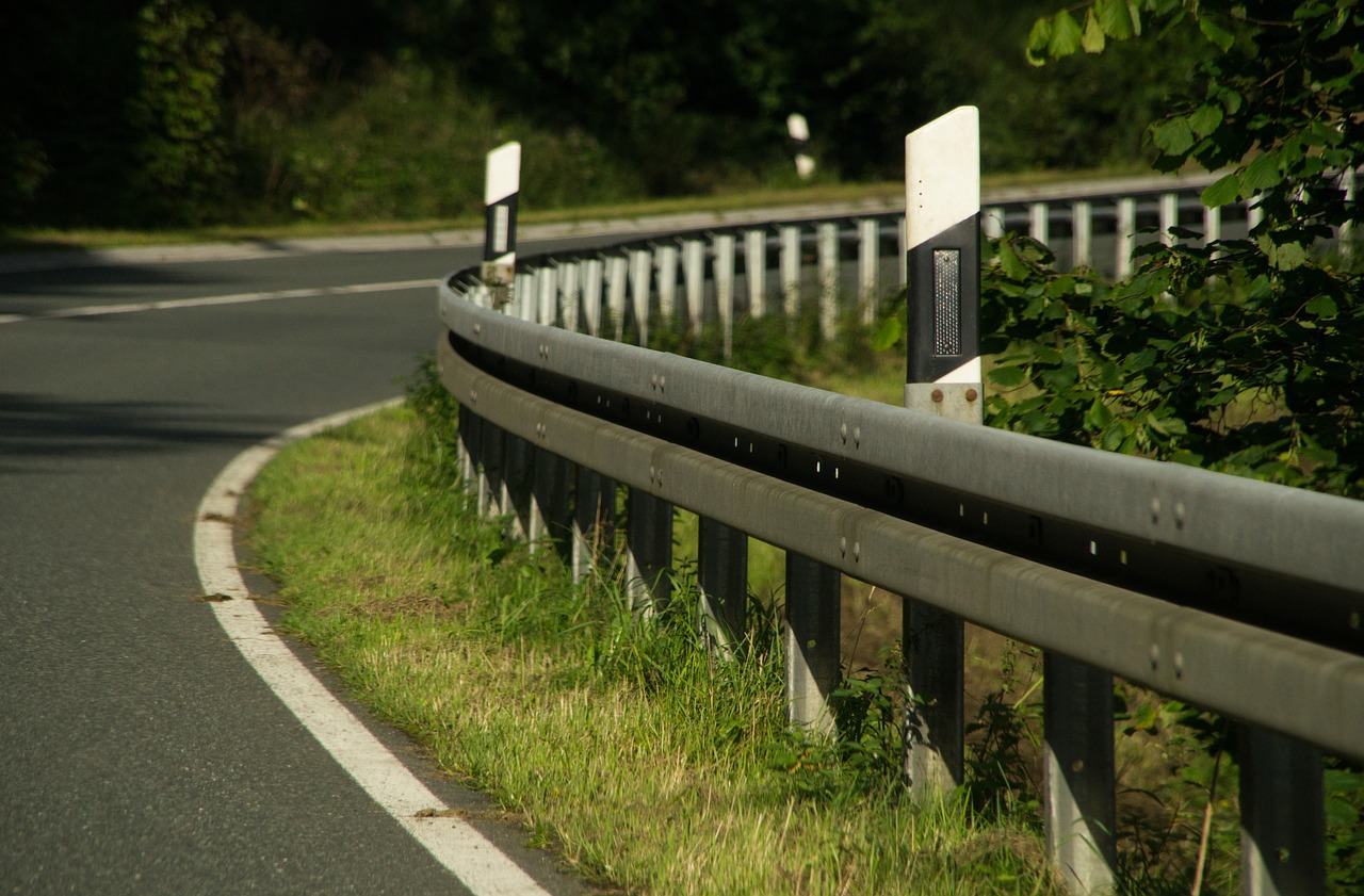 Image - road guard rail delineator posts