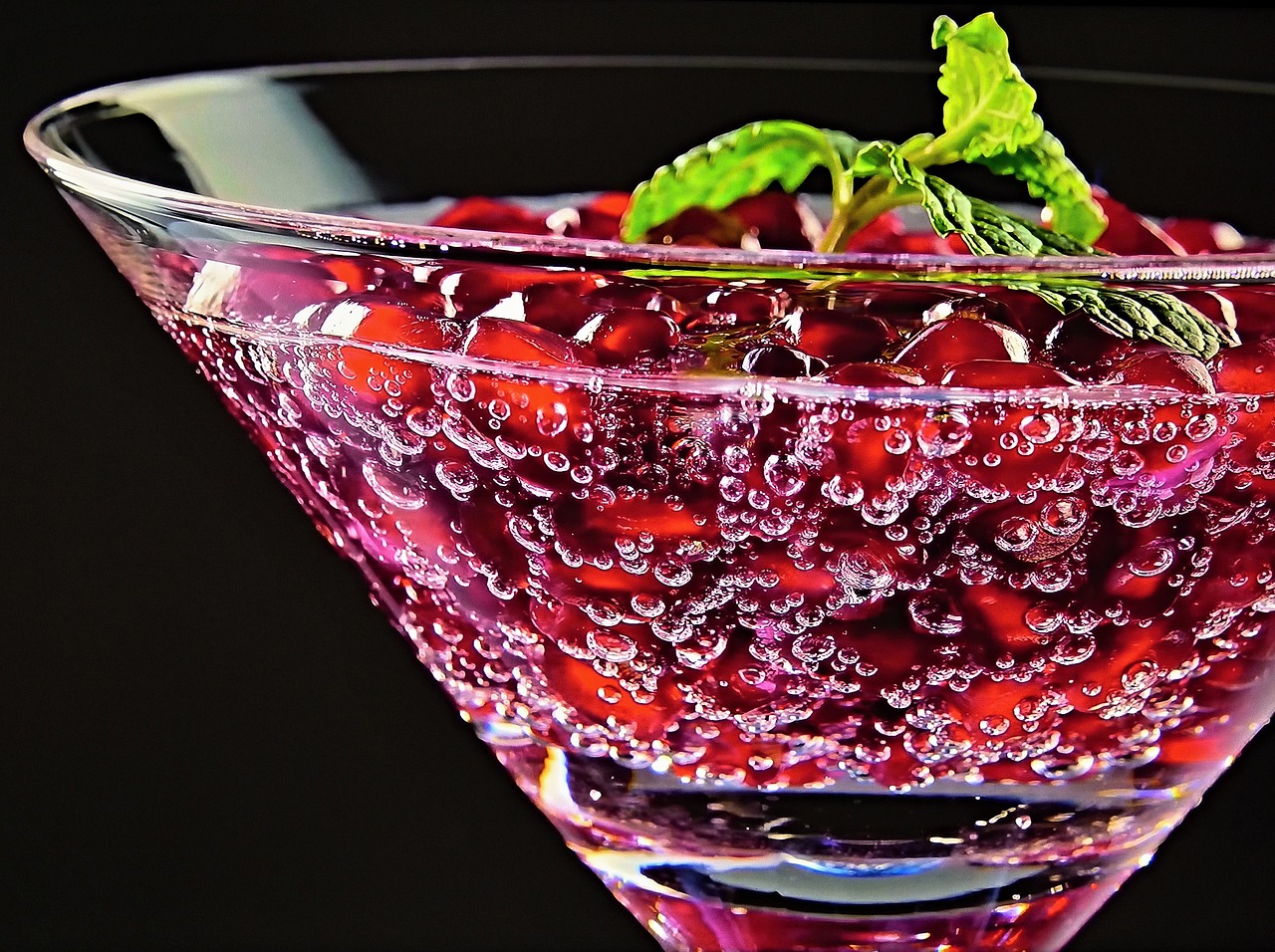 Image - cocktail cup fruit bubbly garnish