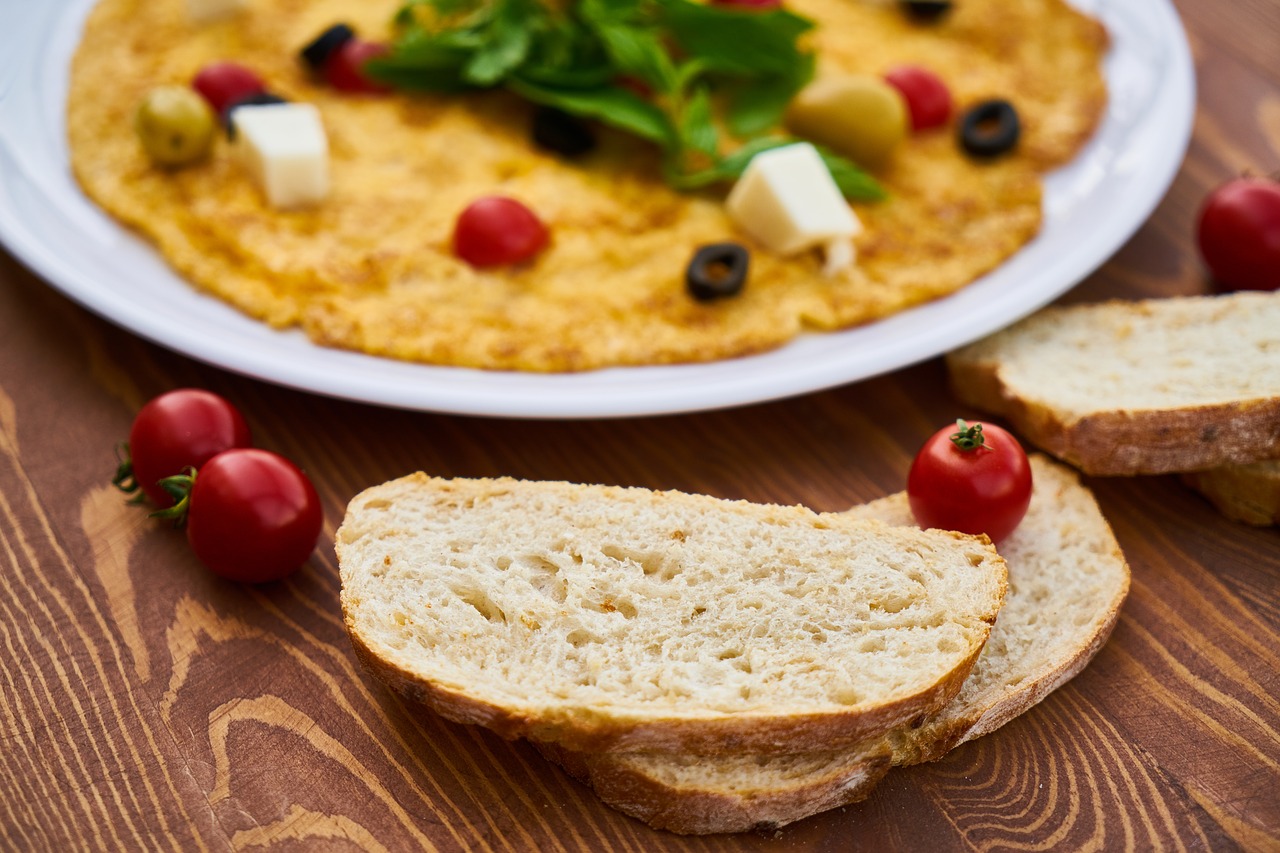 Image - omelet egg breakfast bread tomato