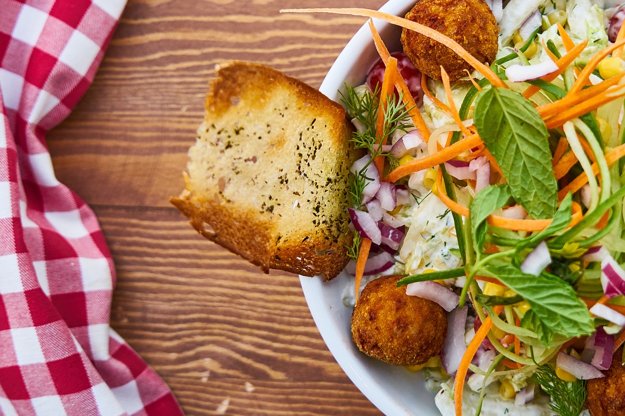 Image - salad bread table background