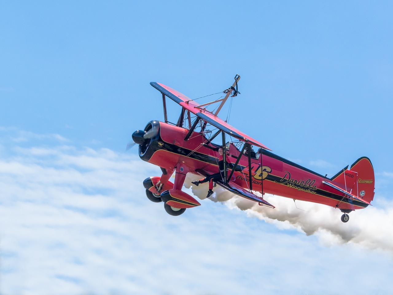 Image - aircraft double decker wingwalker