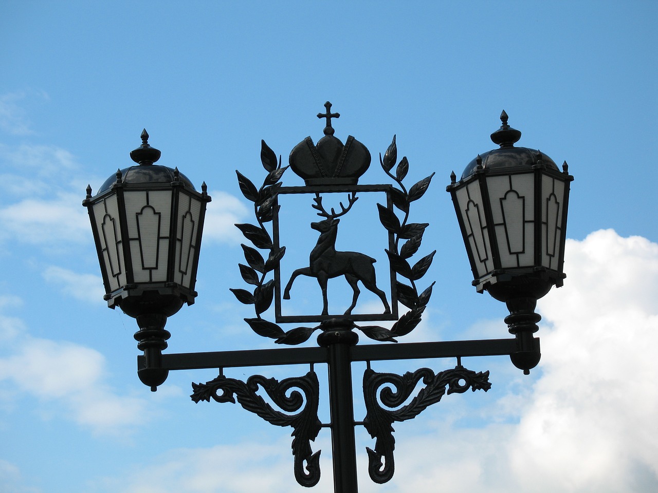 Image - coat of arms light deer