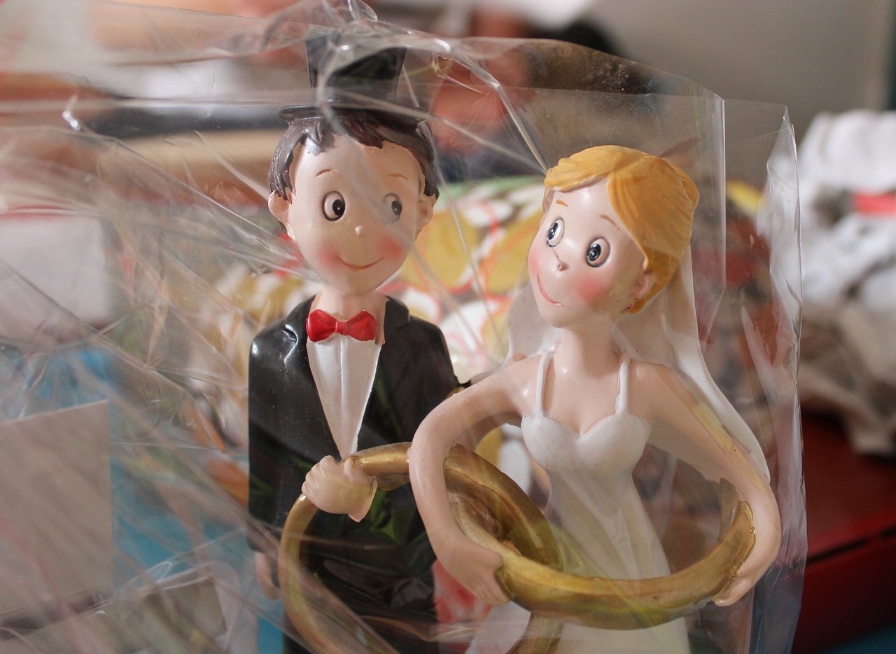 Image - bride and groom wedding gift