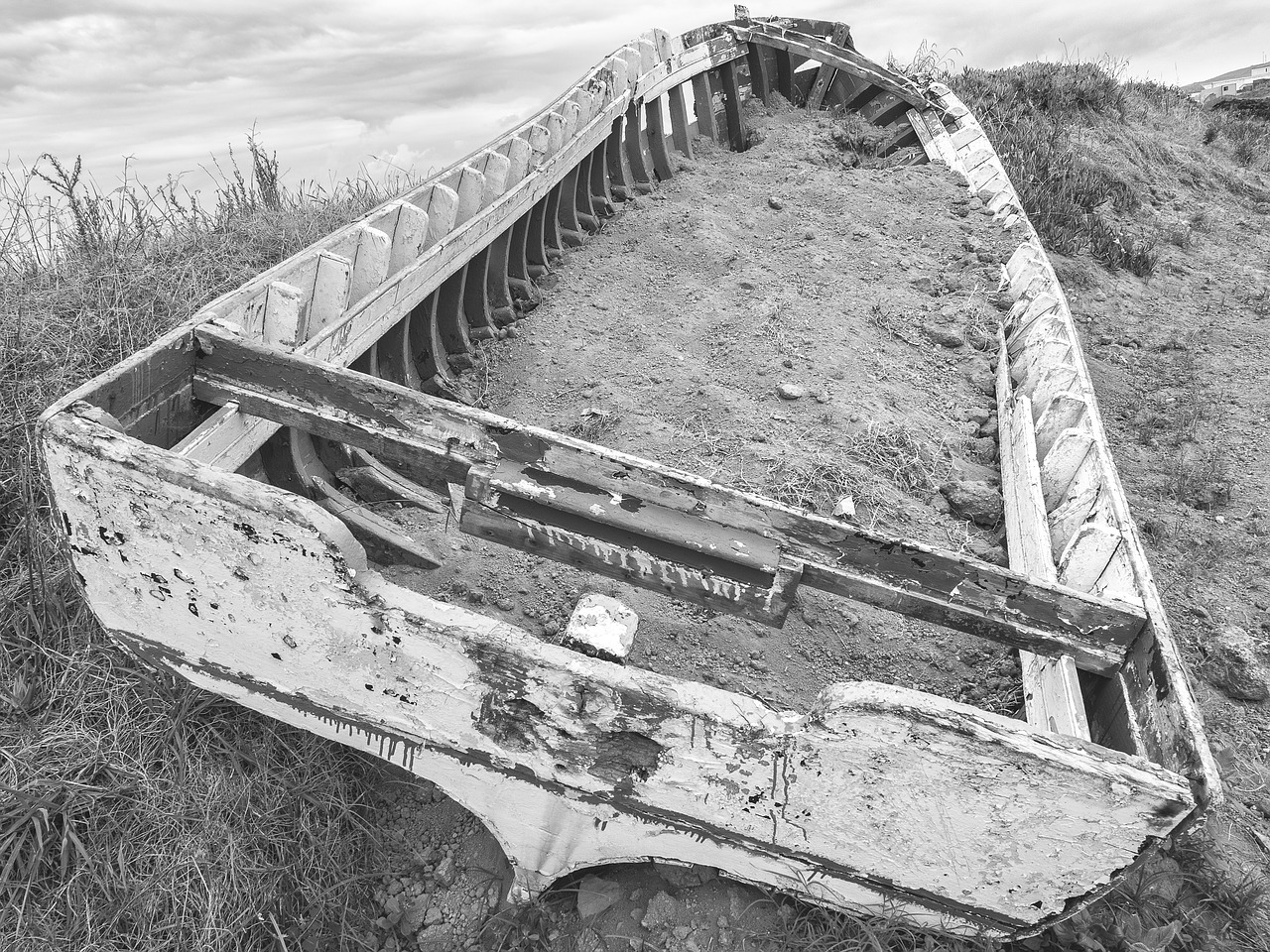 Image - boat mar vessel beach monochrome