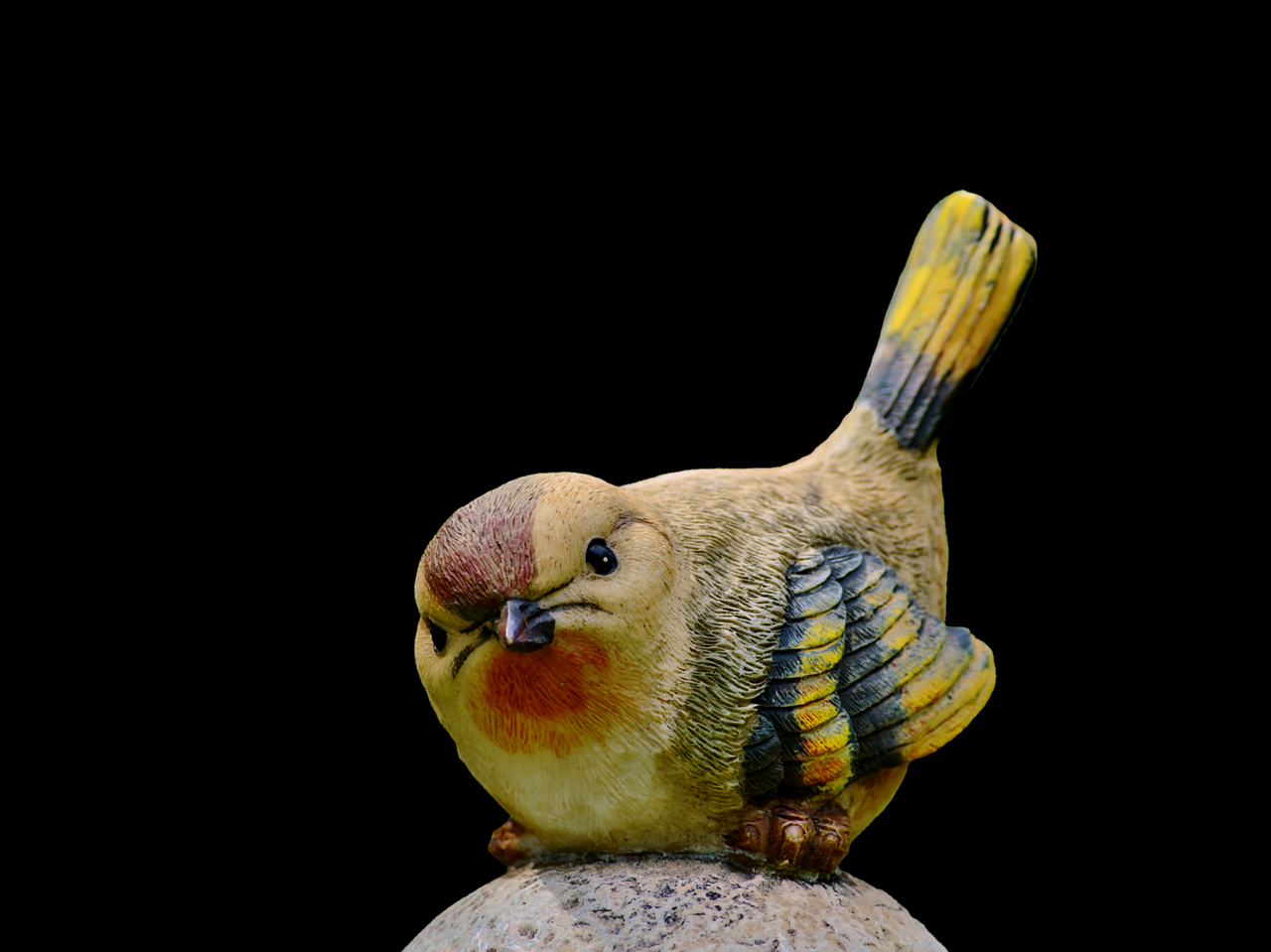Image - bird sculpture stone