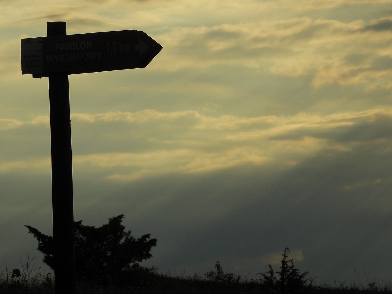 Image - sign tourism signpost hiking trail