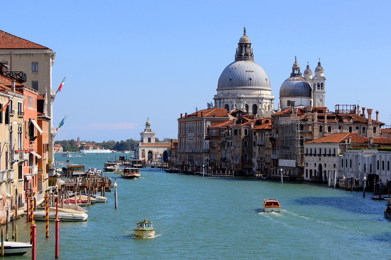 Image - venice city italy water boot