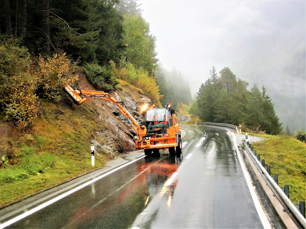 Image - autumn highway asphalt autumn rainy