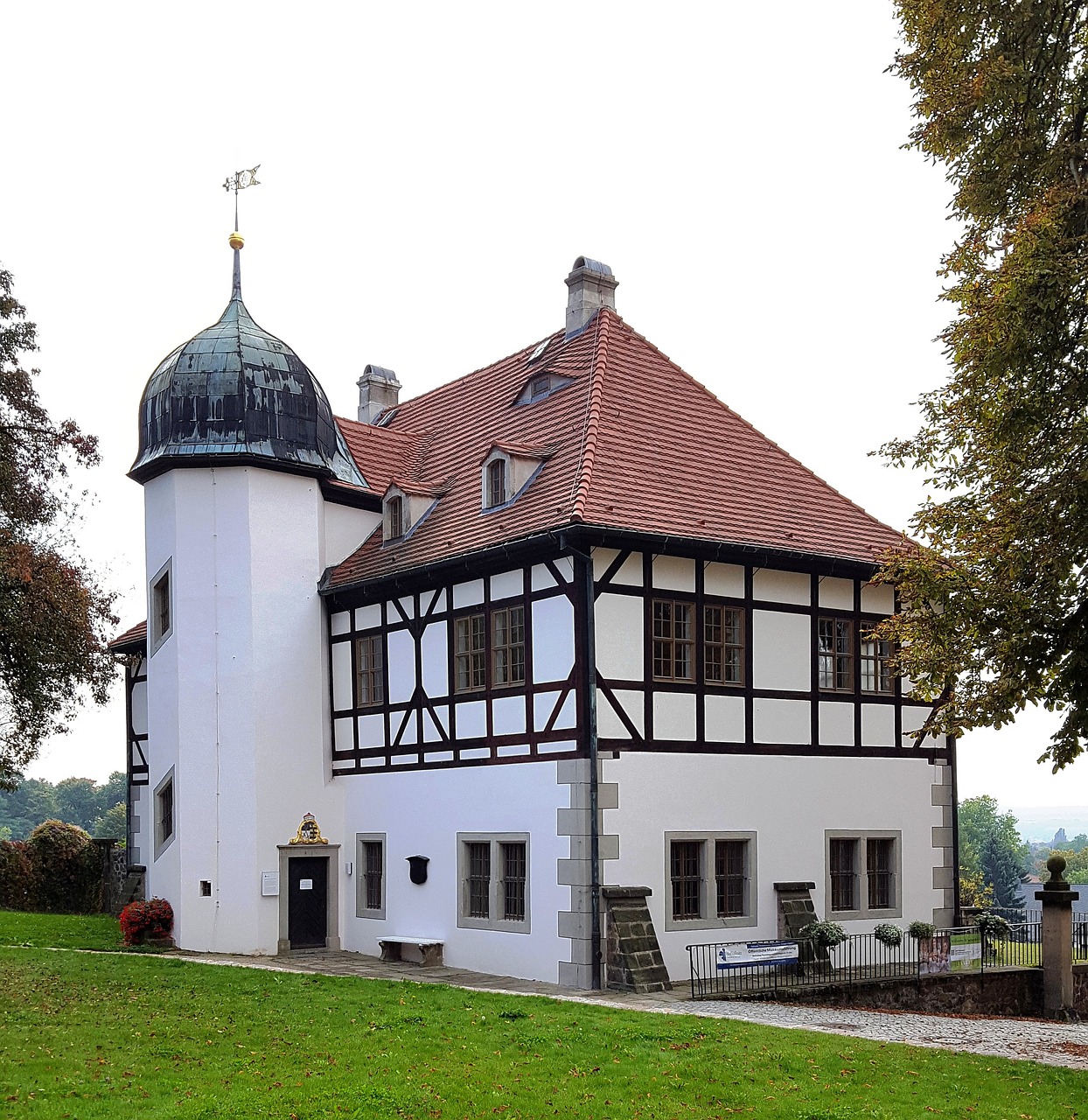 Image - truss castle yard lößnitz saxony