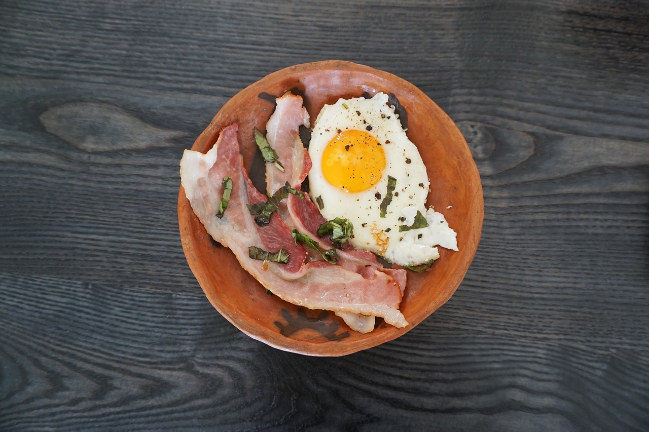 Image - breakfast eggs bacon plate food