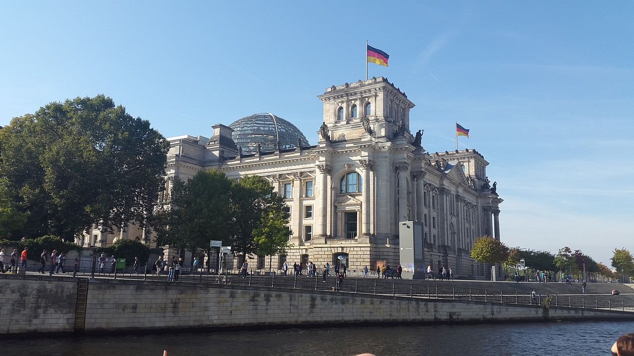 Image - berlin bundestag spree