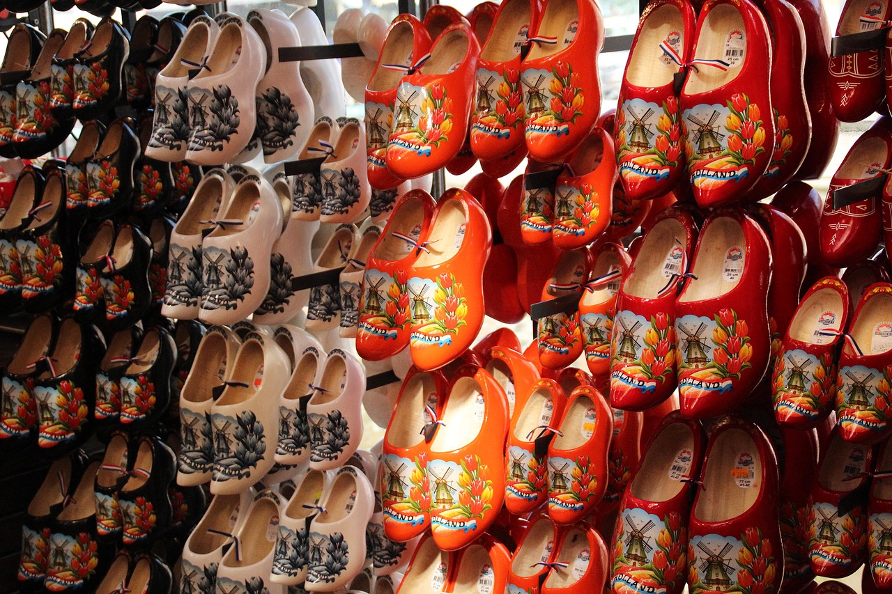 Image - display store clogs trade showcase