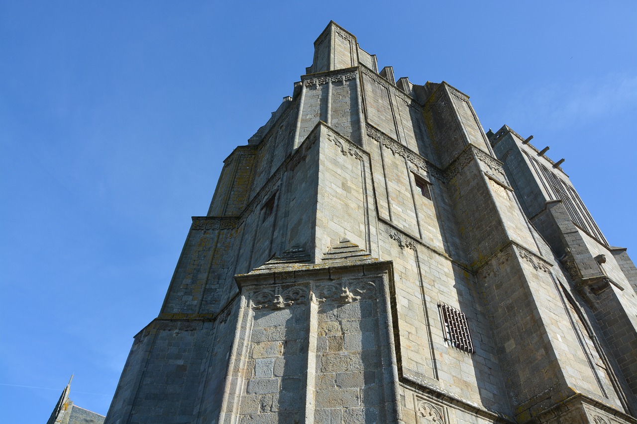 Image - cathedral dol bretagne tourist town