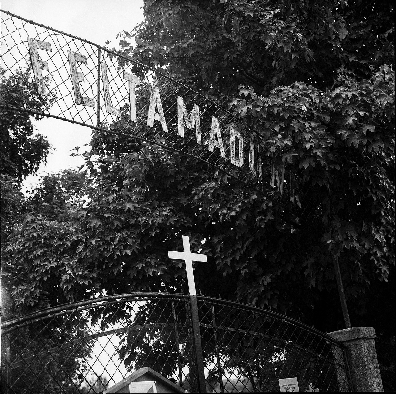 Image - cemetery christian cross religion