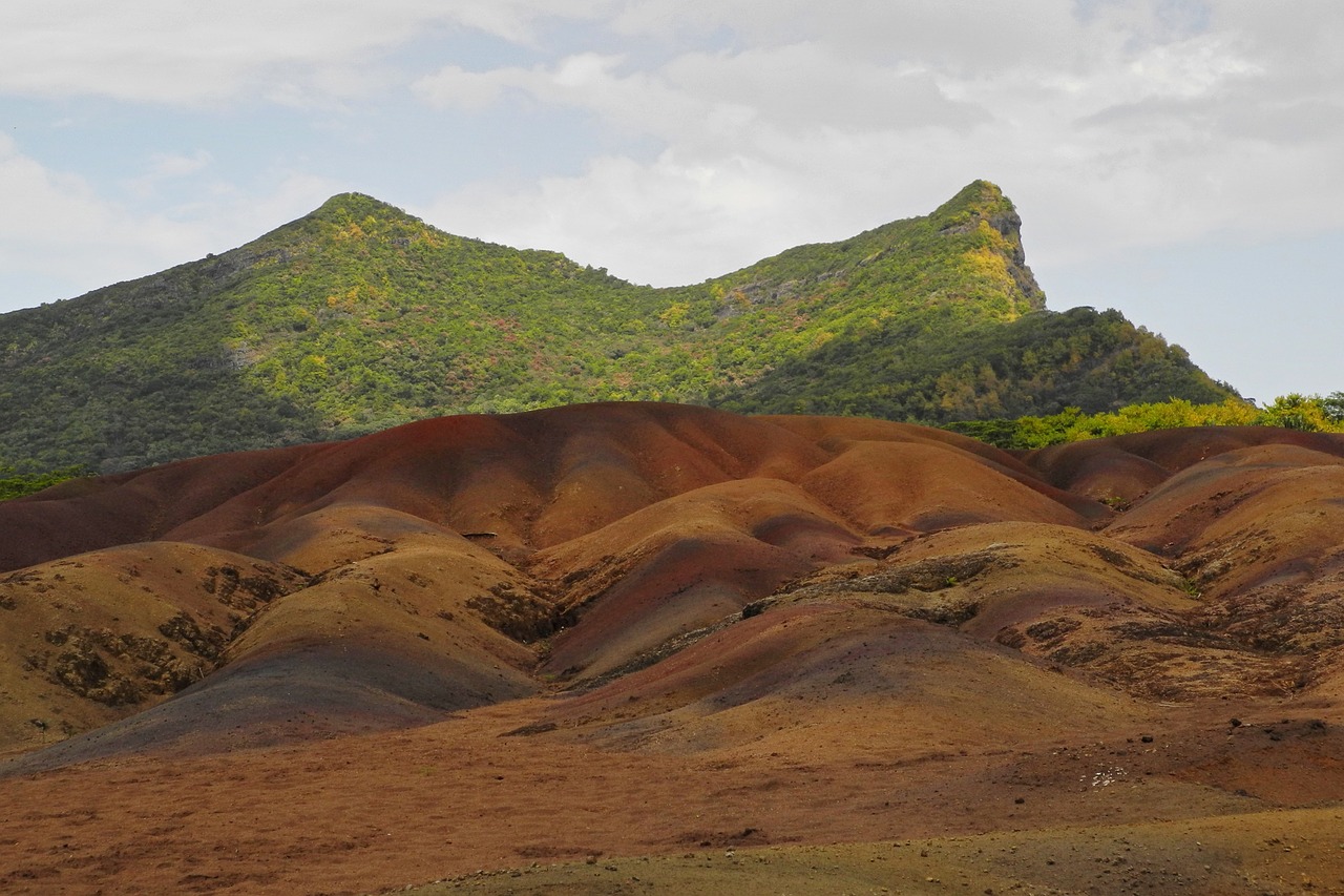 Image - mauritius chamarel igneous rocks