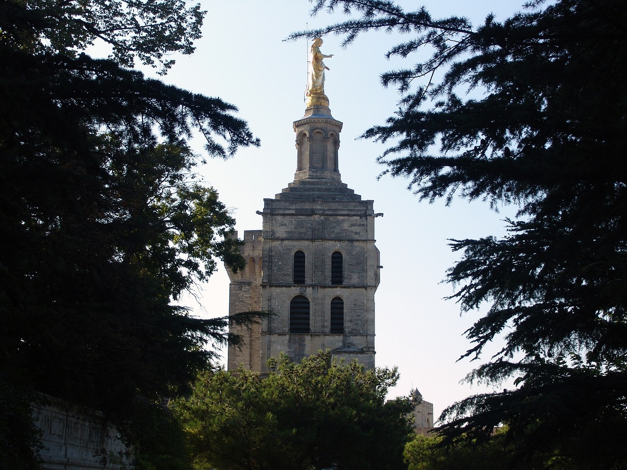 Image - france avignon historically