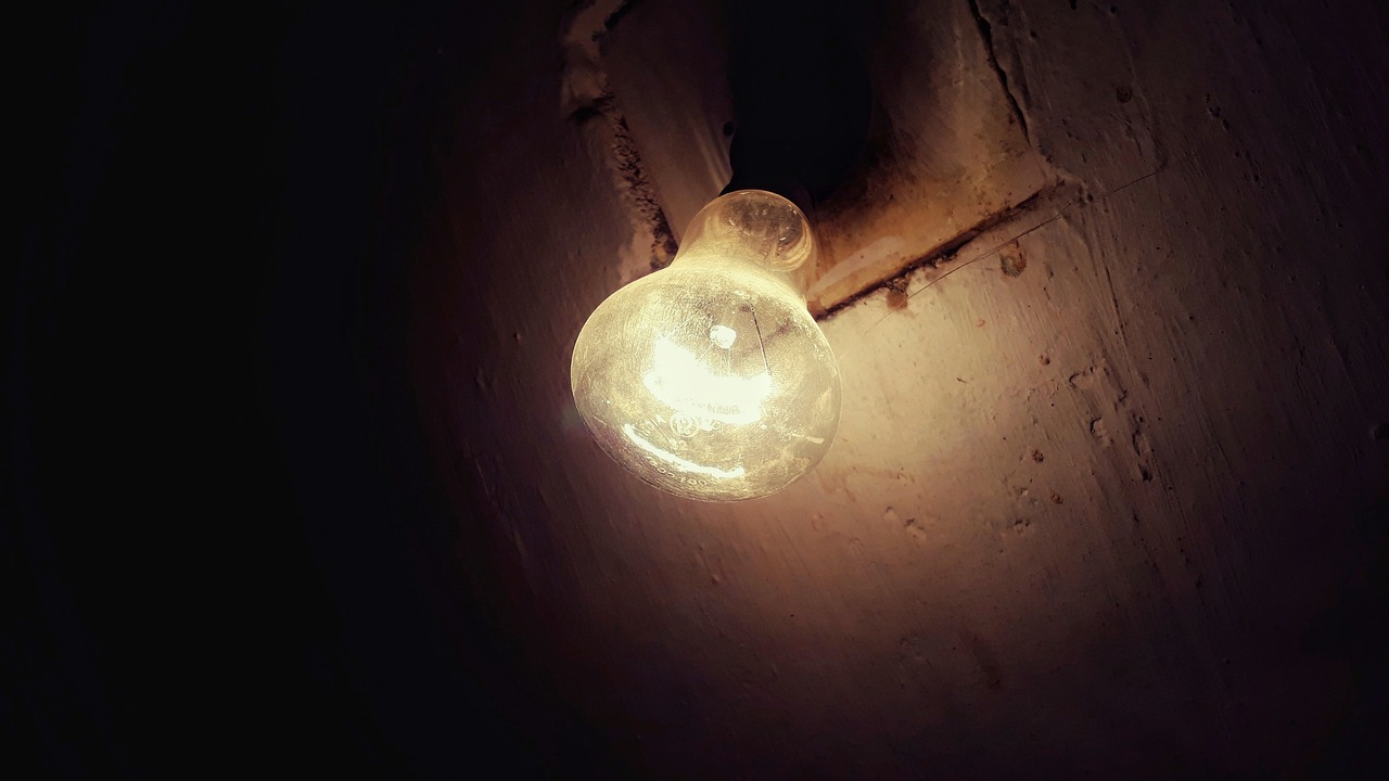 Image - horror bulb dark spooky scary