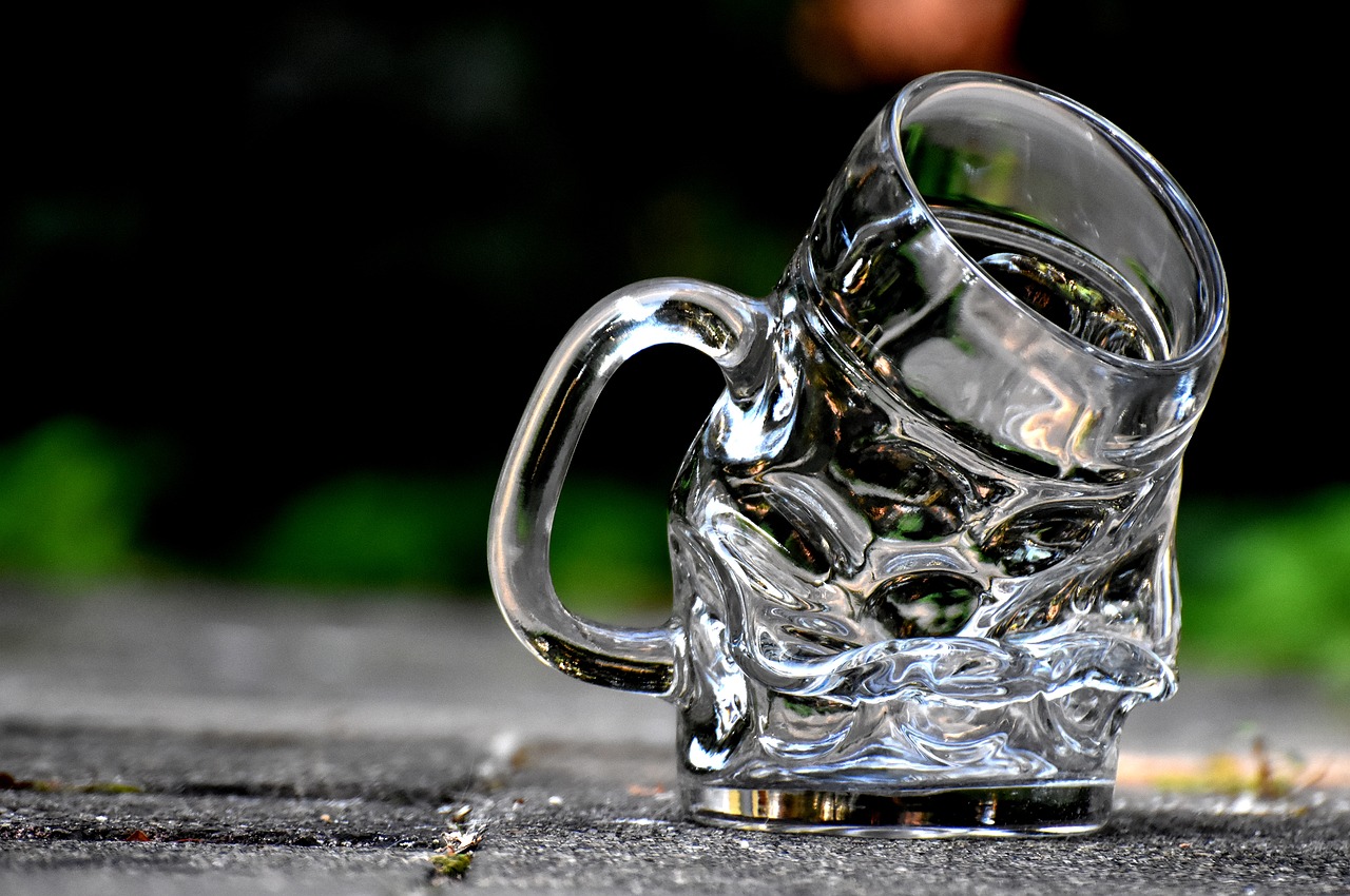 Image - mug deformed bent glass beer glass