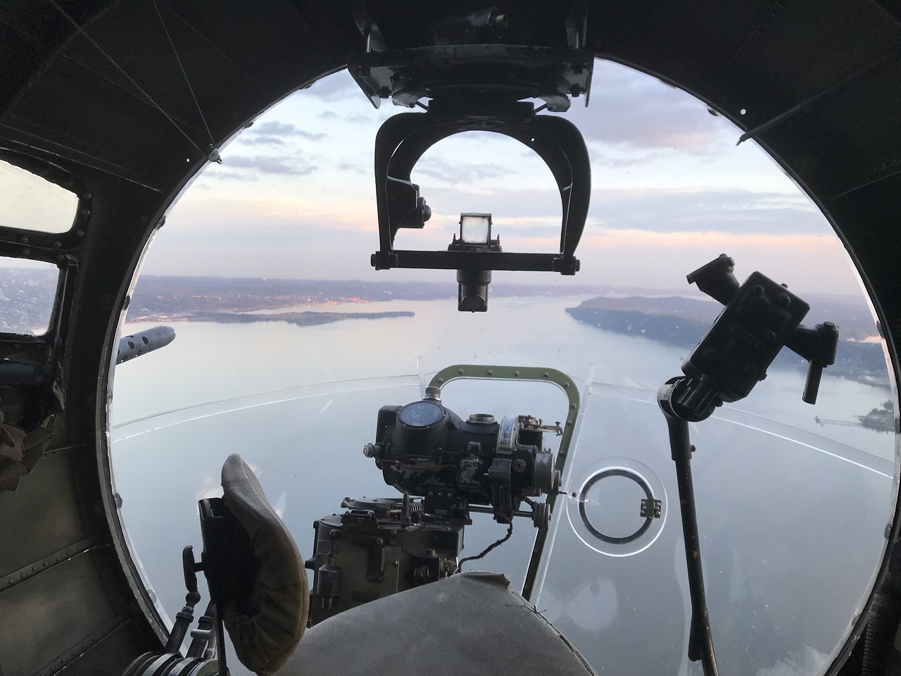 Image - b 17 ww2 bomber plane