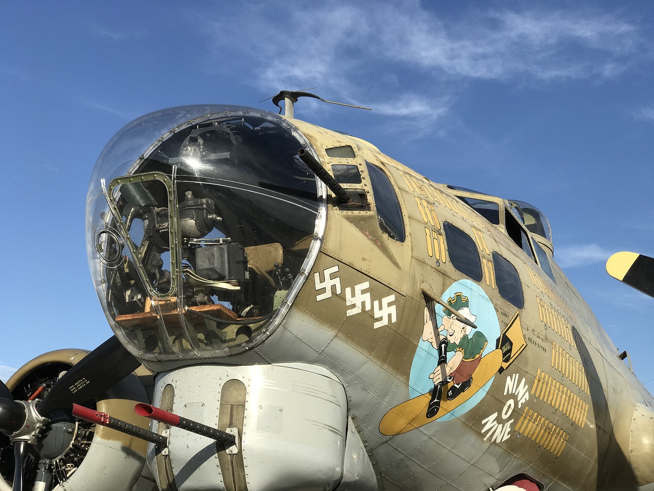 Image - b 17 ww2 bomber plane