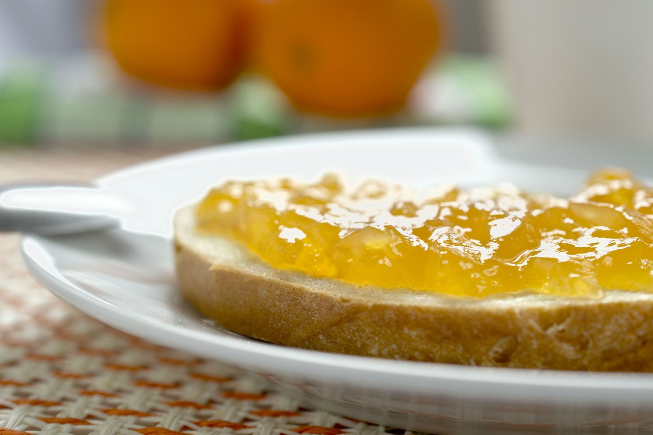 Image - bread jam breakfast eating morning