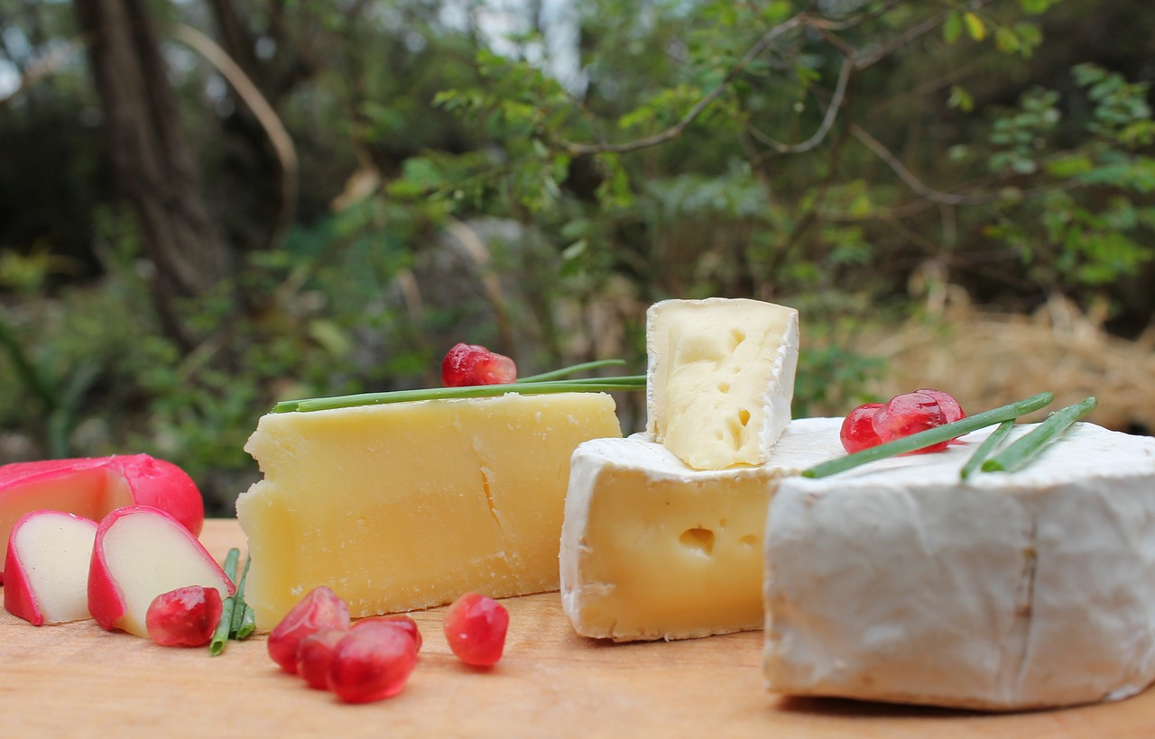 Image - cheese camembert cheddar gouda
