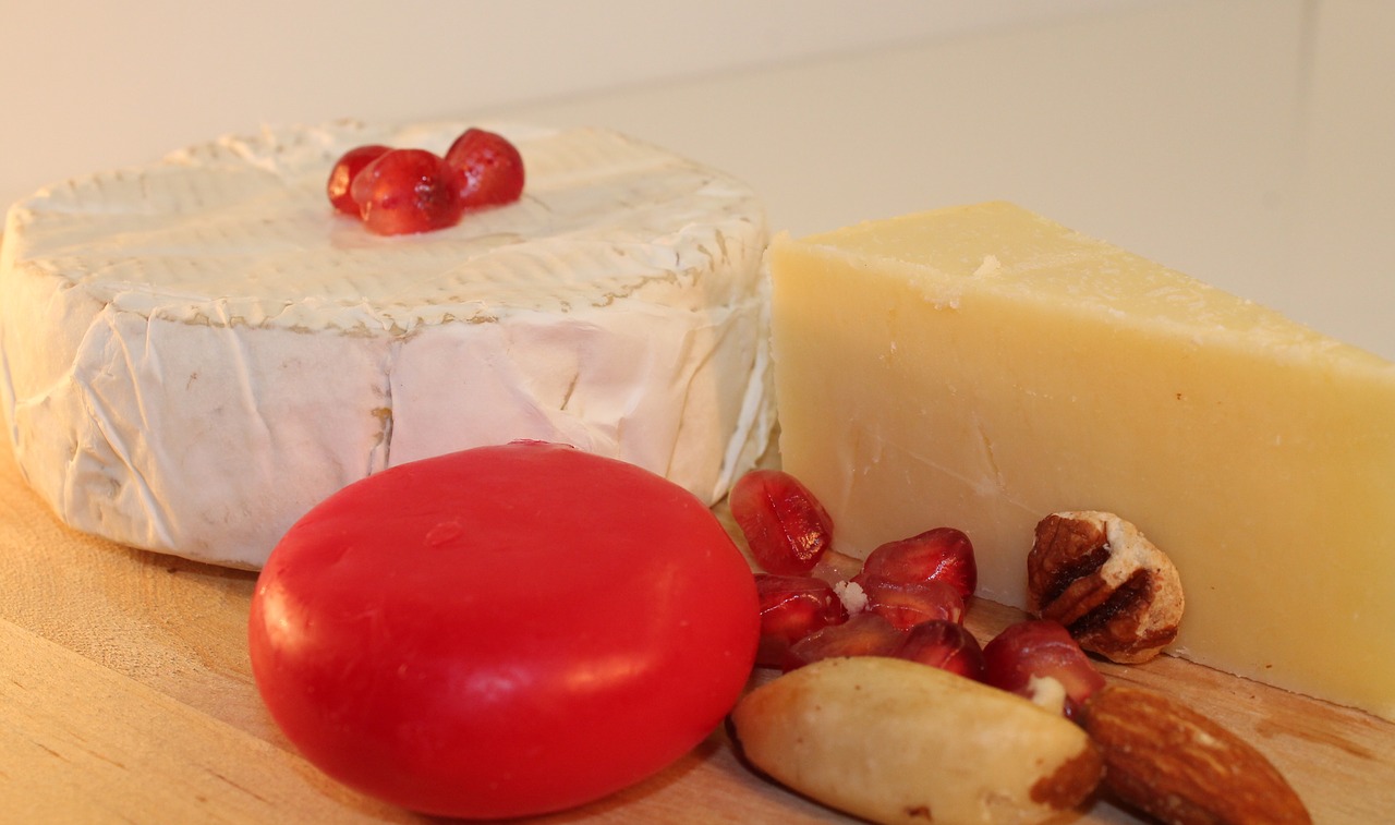Image - cheese camembert mature cheddar