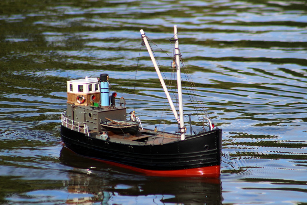 Image - boat model sailing lake