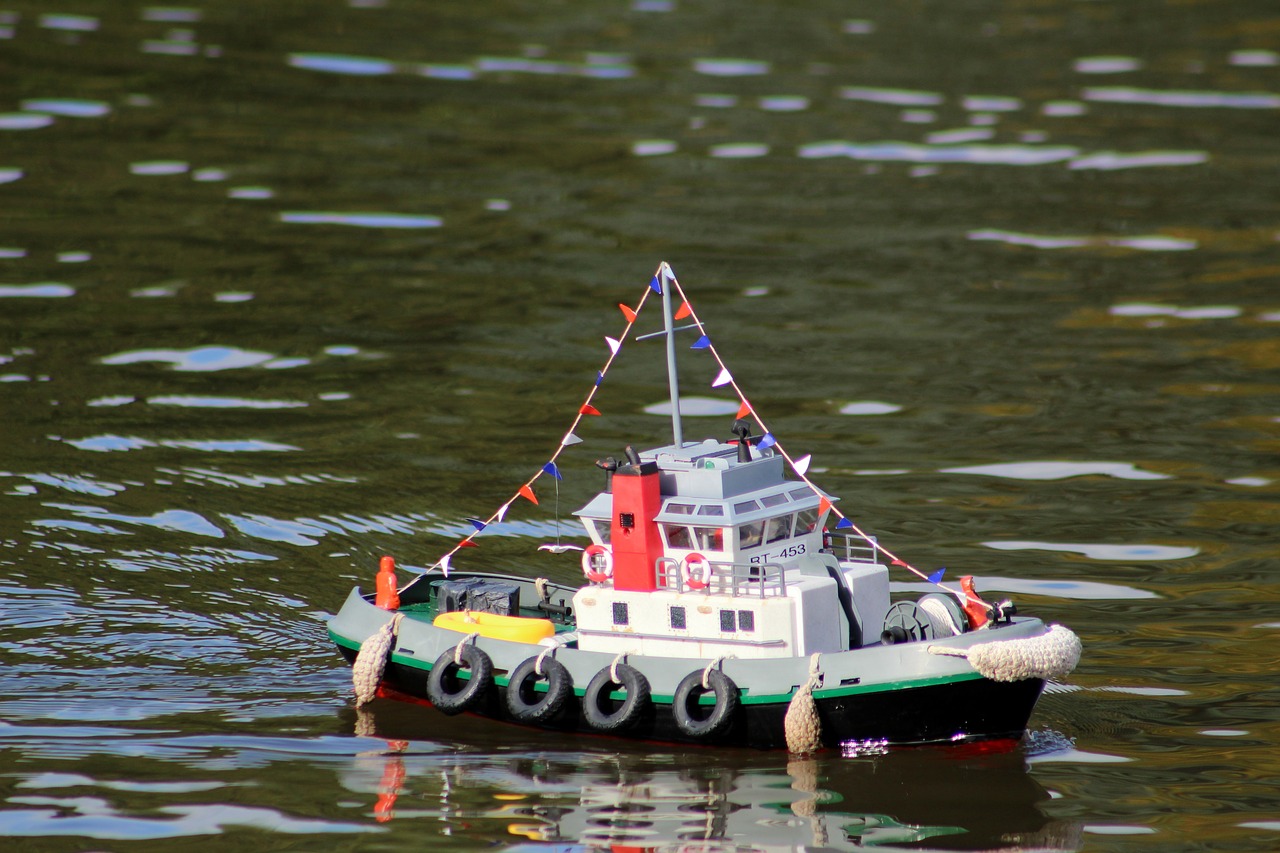 Image - boat model sailing lake