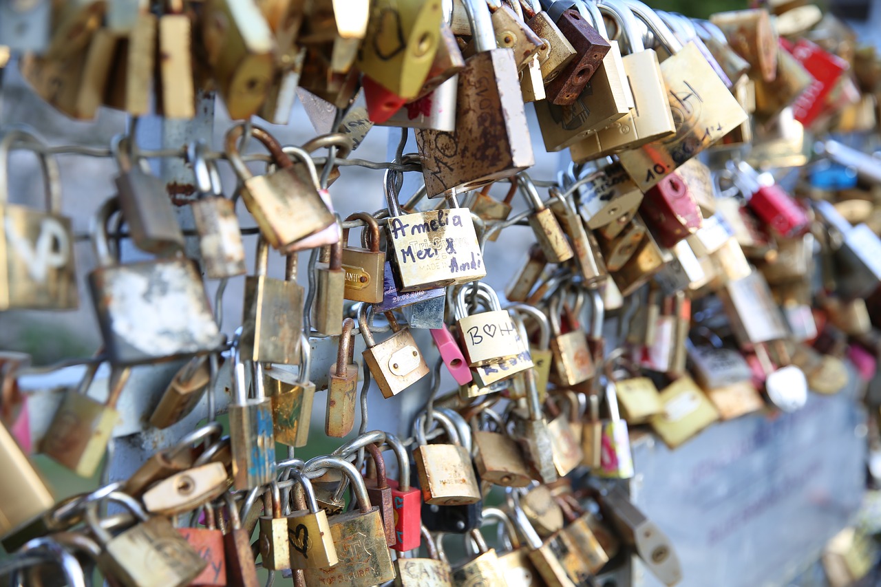 Image - key bridge lock love lock love