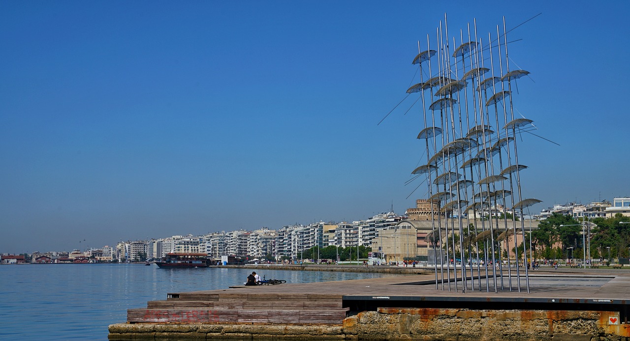 Image - thessaloniki umbrella sculpture