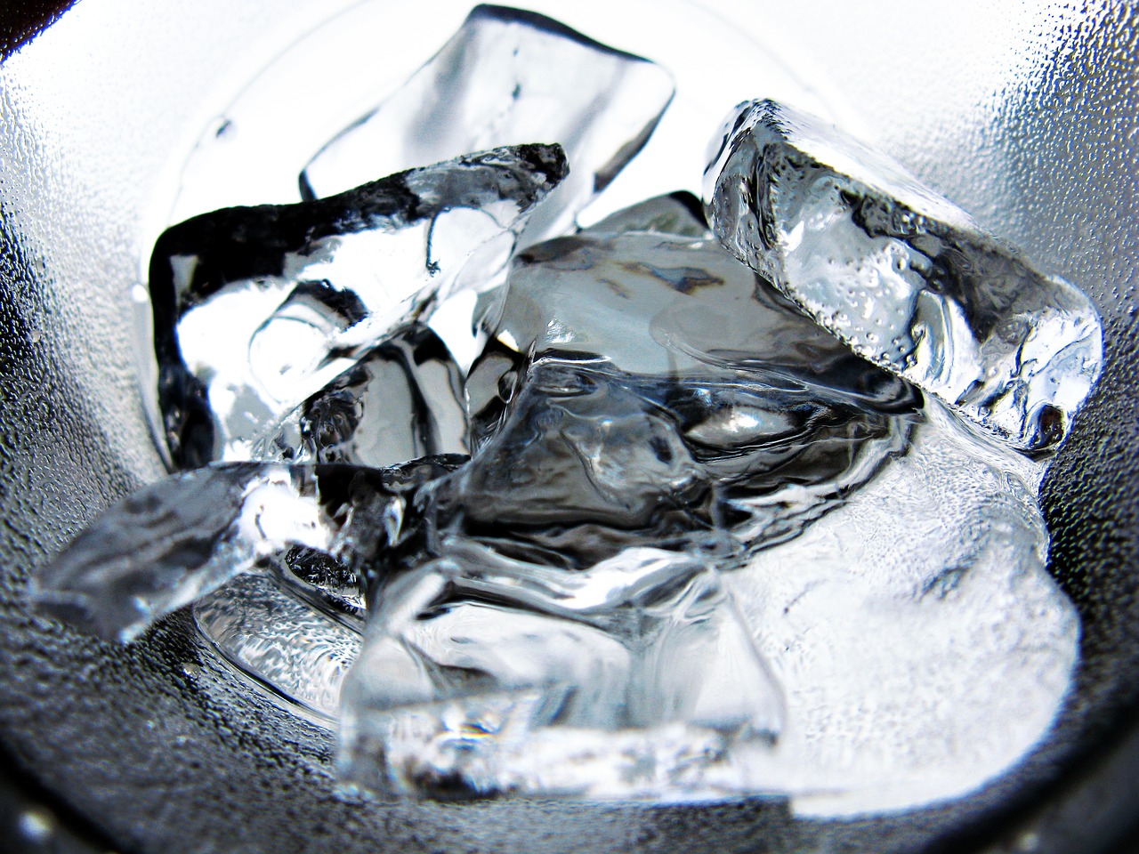 Image - ice water glass cold drink