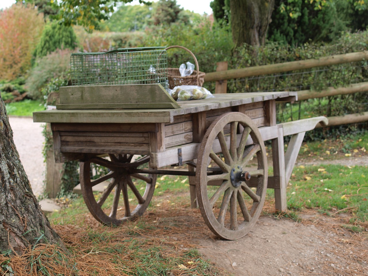 Image - cart wooden barrow farm