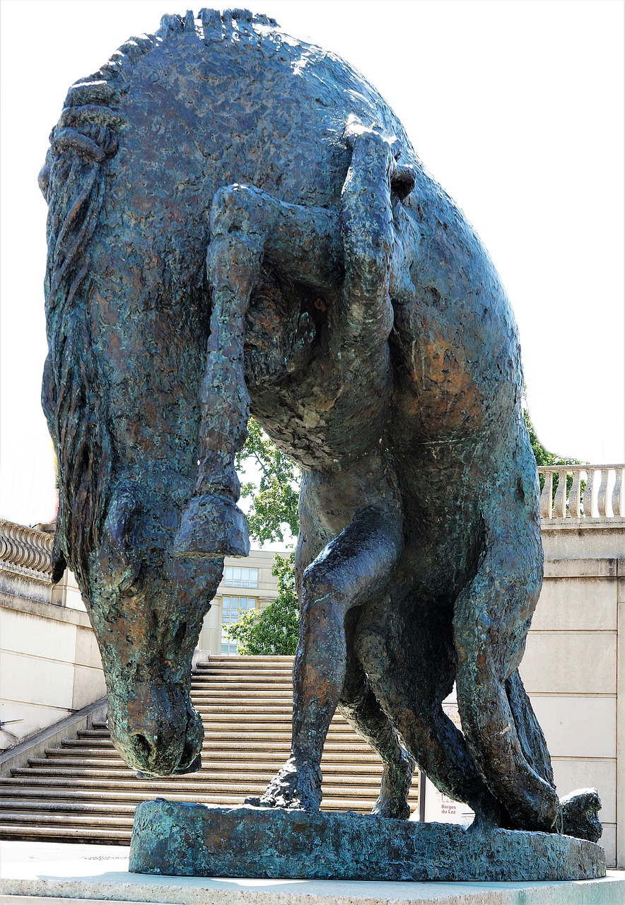 Image - statue sculpture man carrying