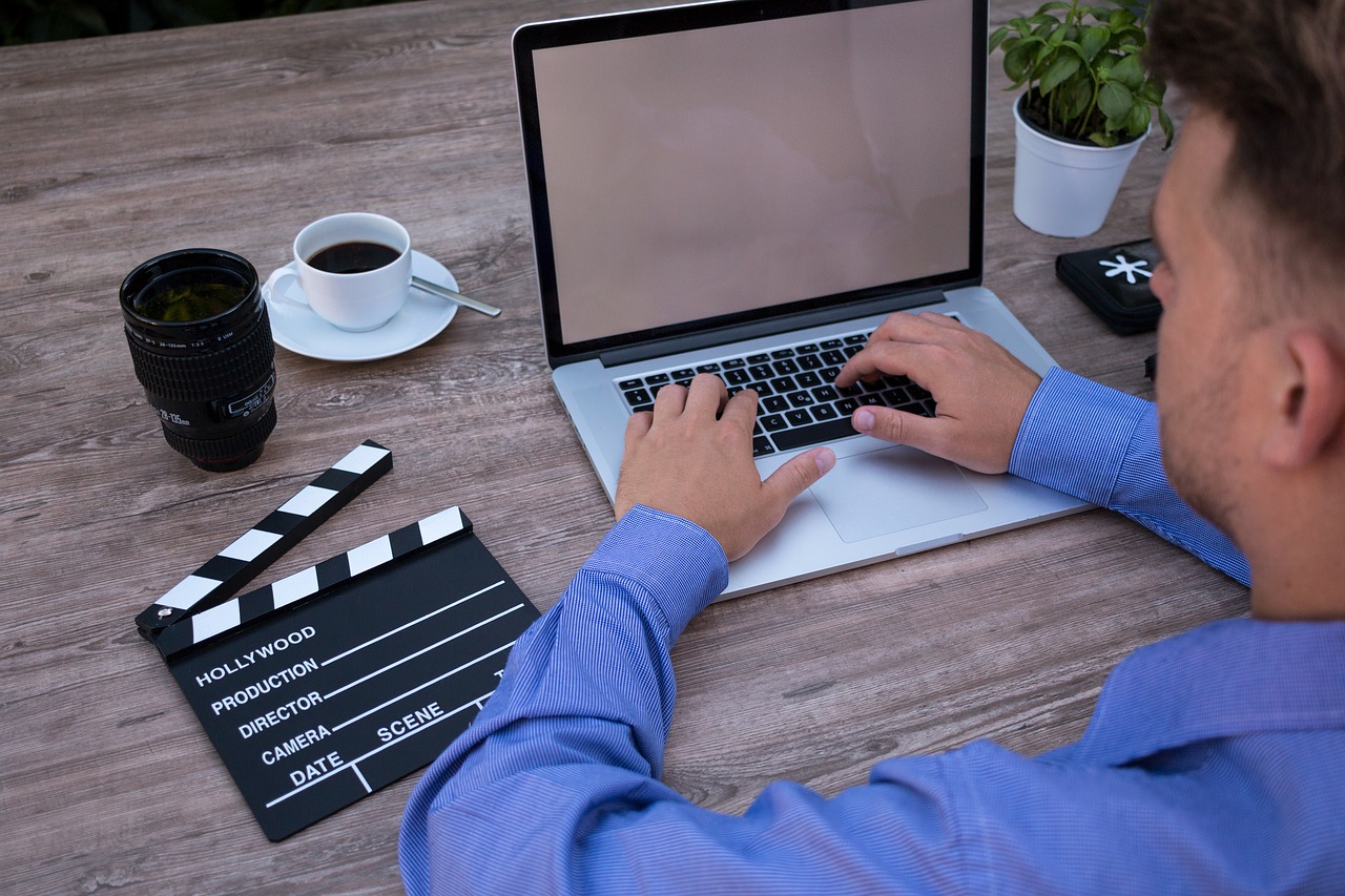 Image - filmmaker on the laptop computer