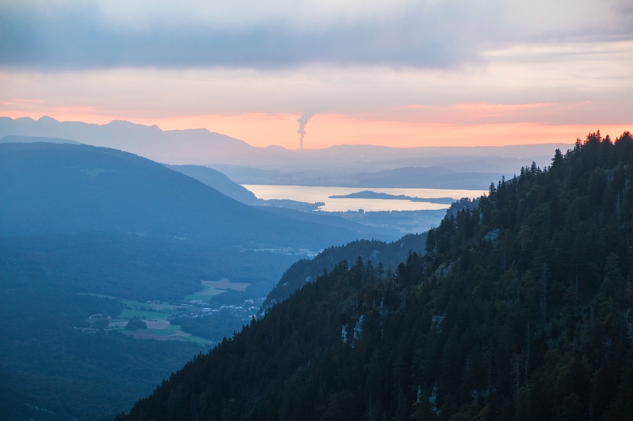 Image - sunrise silhouettes mountains lake