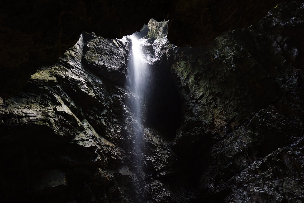 Image - cave gorge small waterfall bach