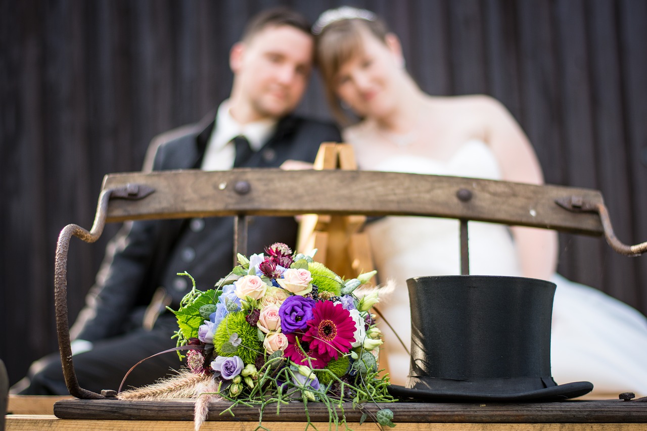 Image - wedding cylinder bride and groom