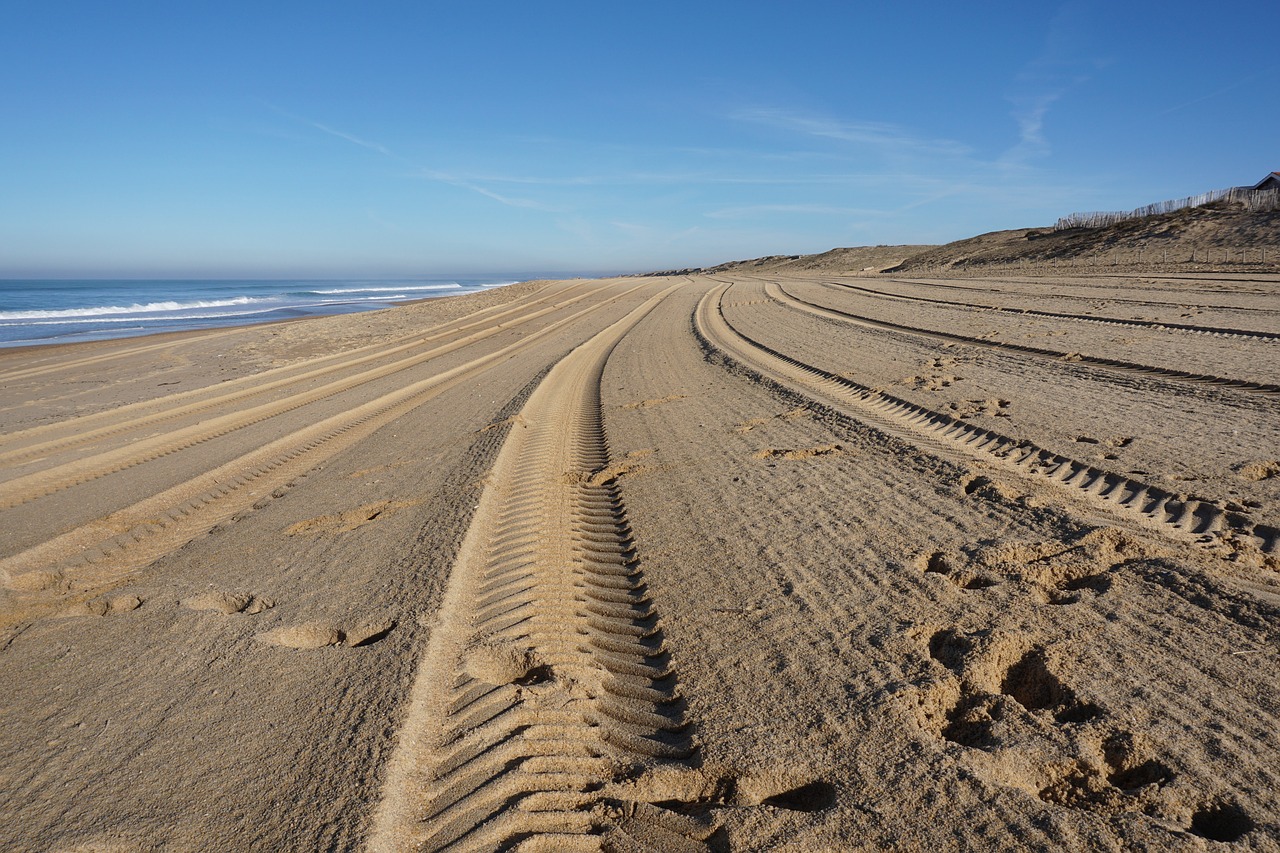 Image - empty beach beach sea sand trace